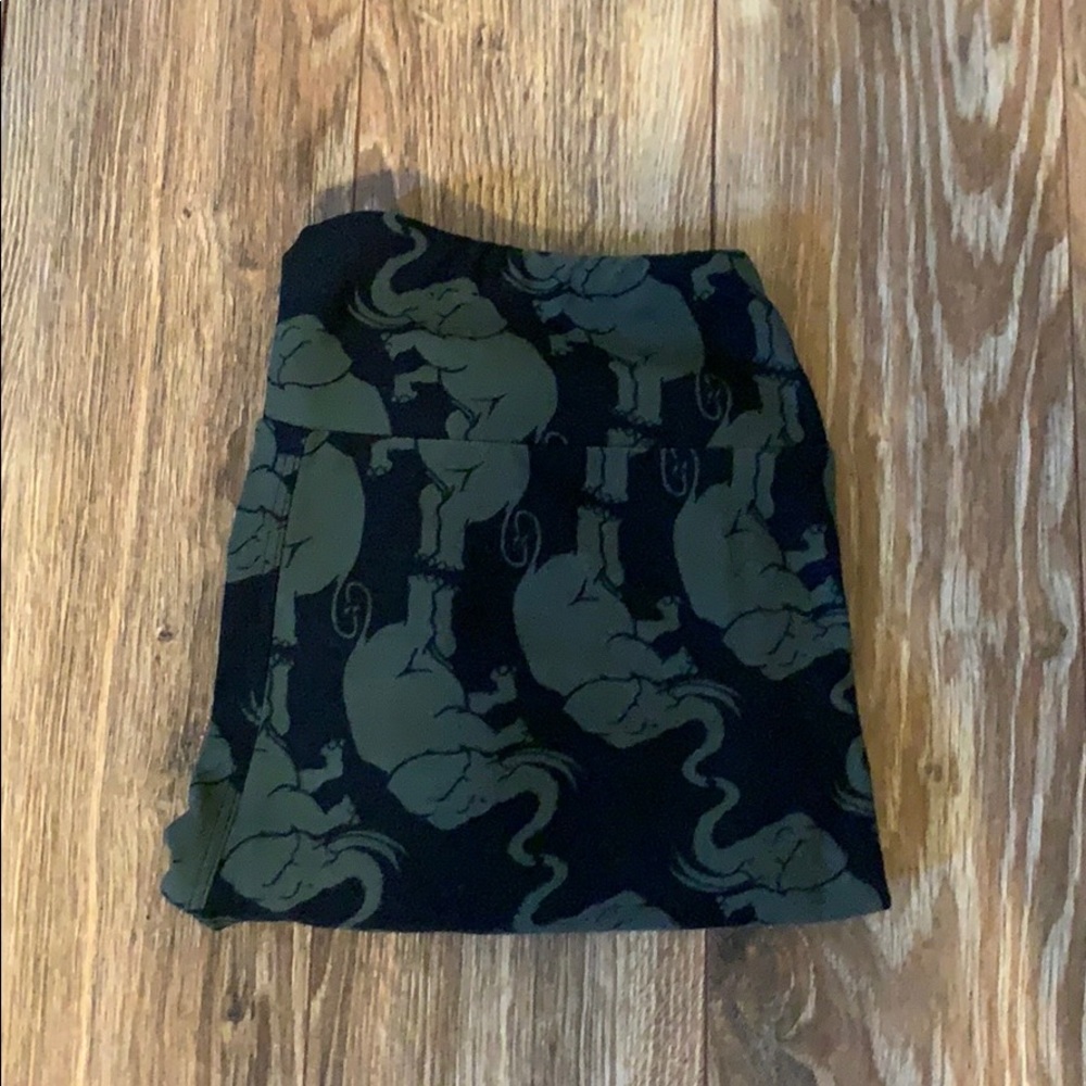 Lularoe elephant print leggings
